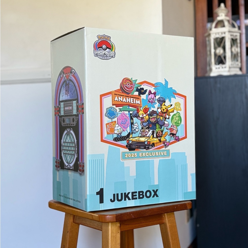 Pokemon 2025 World Championships AnaheimExclusive Jukebox with Poke-center bag